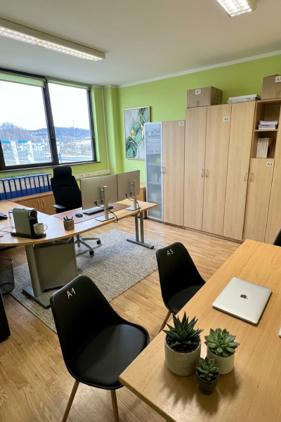 Dvojna pisarna 32 m² - slika 1